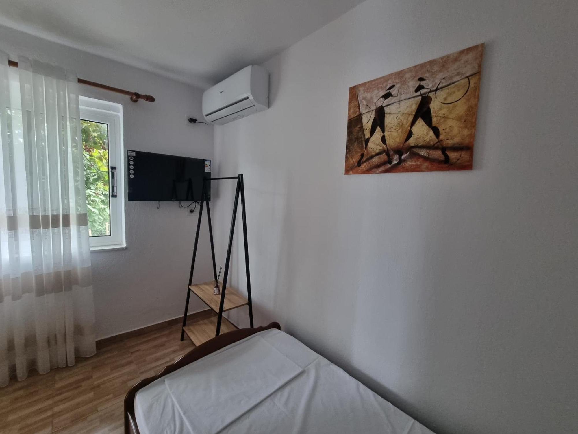 Tony'S Terrace Bed & Breakfast Gjirokastër Dış mekan fotoğraf