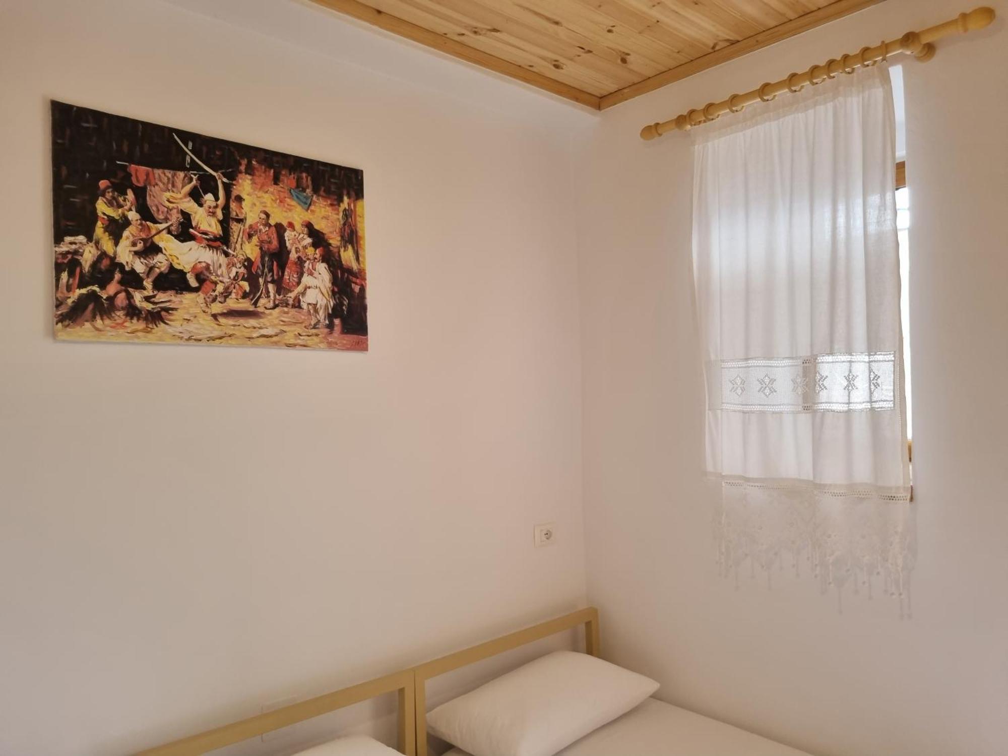 Tony'S Terrace Bed & Breakfast Gjirokastër Dış mekan fotoğraf