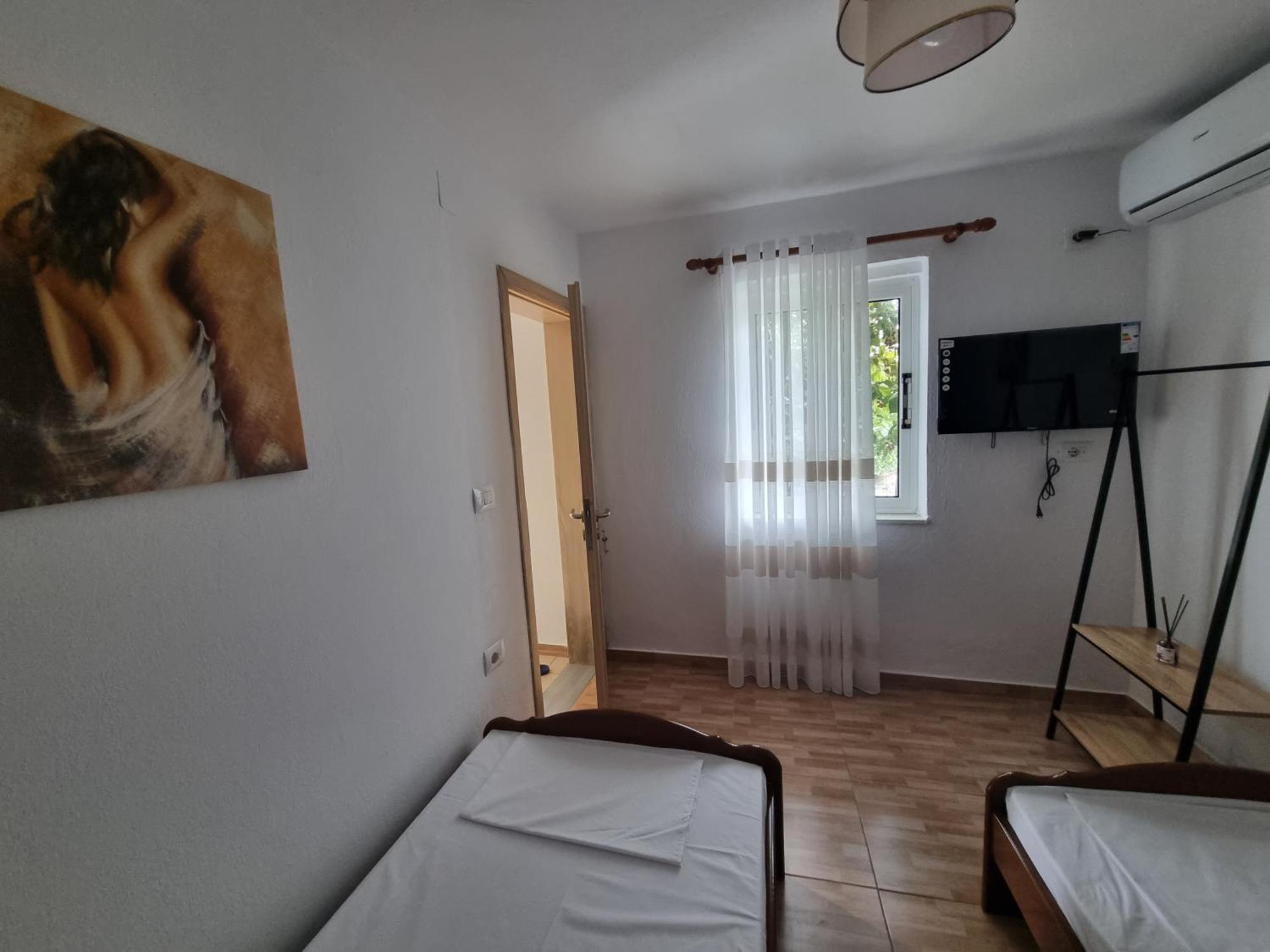 Tony'S Terrace Bed & Breakfast Gjirokastër Dış mekan fotoğraf